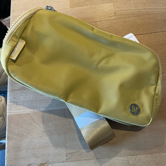Lululemon Belt Bag - Golden Sand. Sold out! New with tags. - Picture 2 of 4